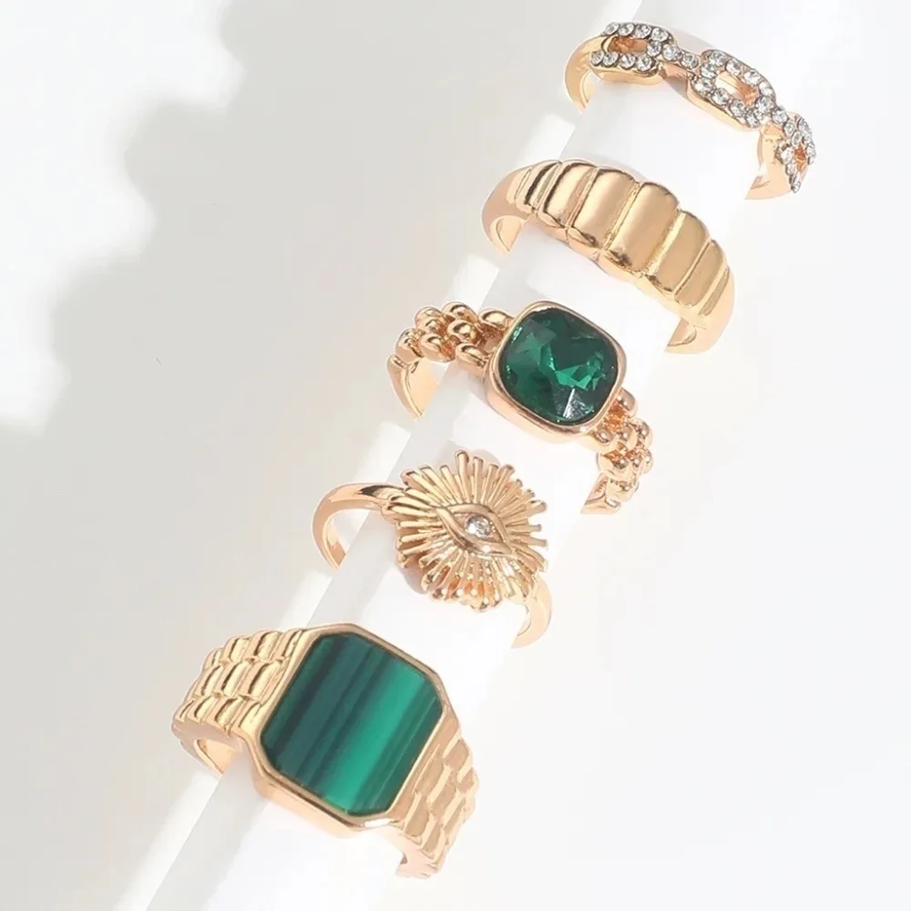 *XOEY* 5-Pc Gold x Green Gem Fashion Ring Set